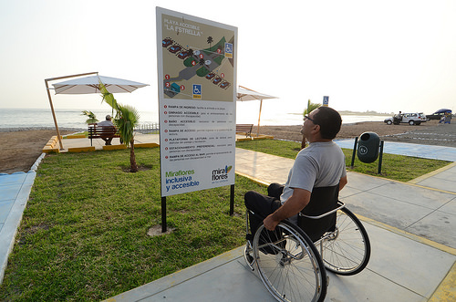 Las playas accesibles deben contar con carteles informativos