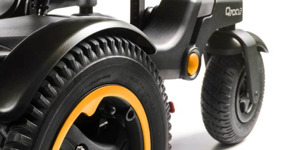 caracteristicas-silla-de-ruedas-electrica-q700-f-sedeo-pro-advanced-traccion-delantera-motores