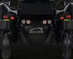 caracteristicas-quickie-q400m-sedeo-lite-silla-de-ruedas-electrica-de-traccion-central-potentes-motores