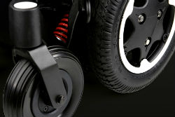 caracteristicas-silla-de-ruedas-electrica-traccion-central-quickie-q500-m-sedeo-pro-suspension-en-todas-las-ruedas